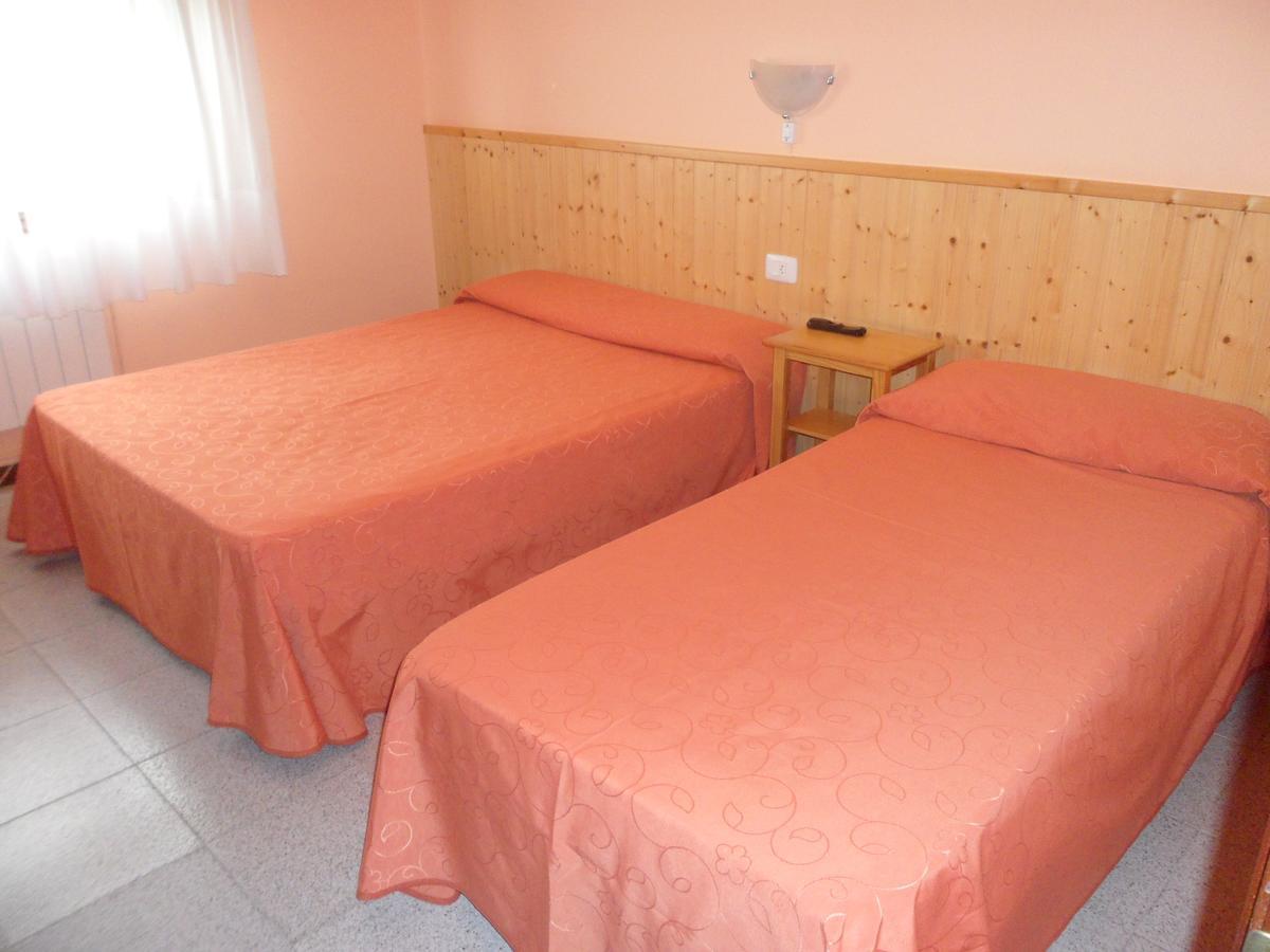 מלון Nigrán Hostal Alce מראה חיצוני תמונה